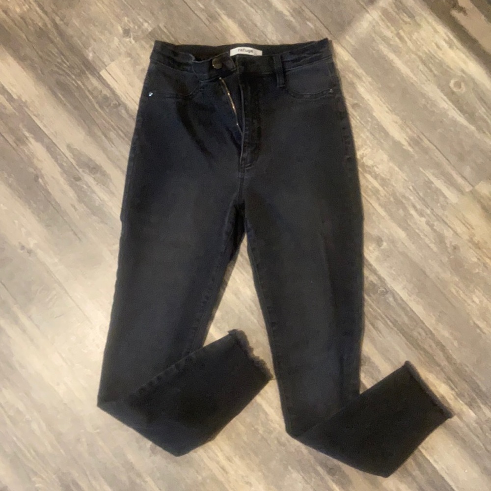 Black skinny jeans
